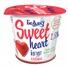 Йогурт двухслойный "Sweet heart" 2,5% "Клубника" 